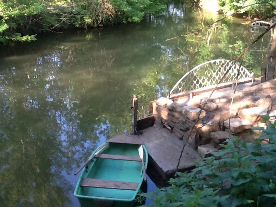 Casseneuil En Bord De Riviere Bed & Breakfast エクステリア 写真