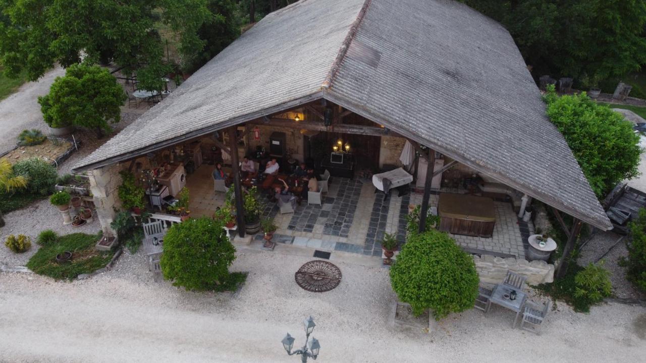 Casseneuil En Bord De Riviere Bed & Breakfast エクステリア 写真