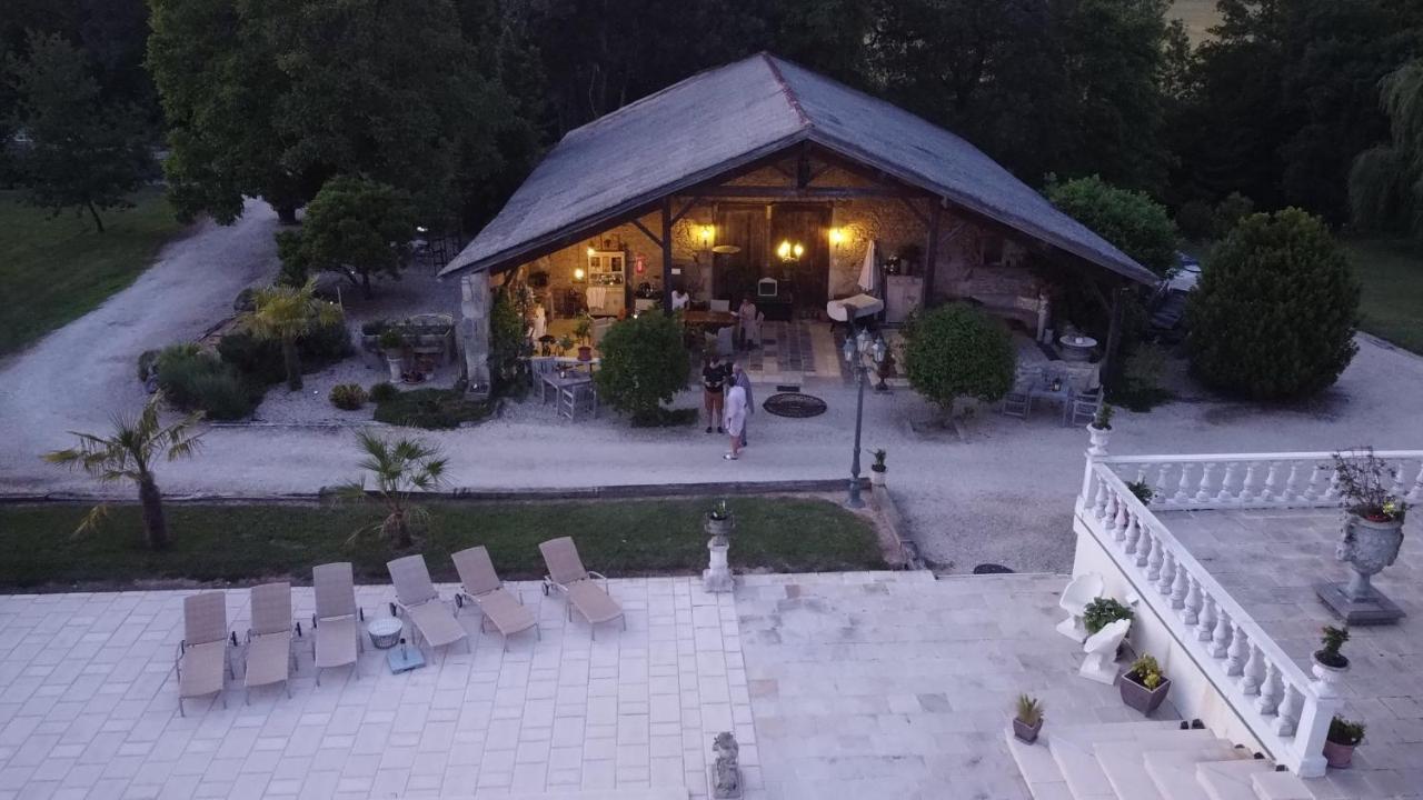 Casseneuil En Bord De Riviere Bed & Breakfast エクステリア 写真