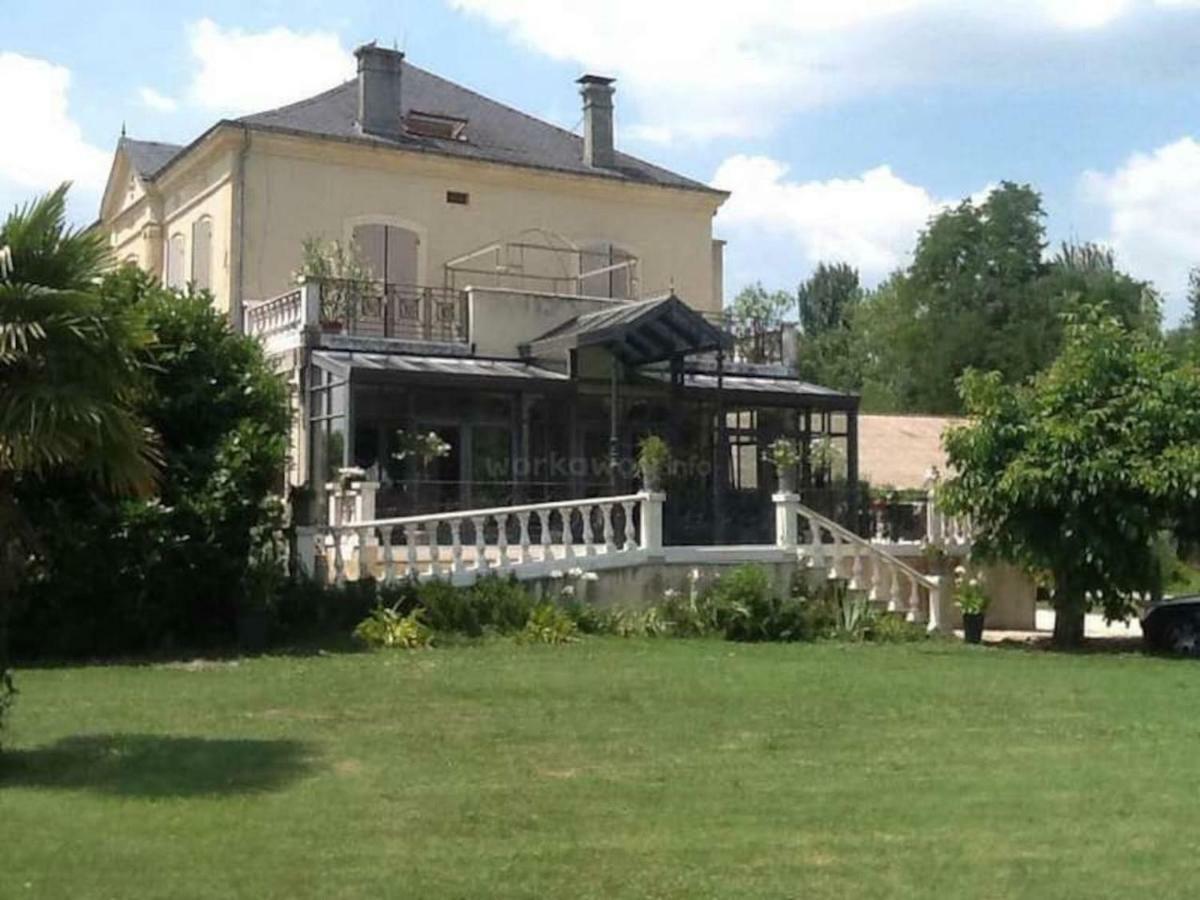 Casseneuil En Bord De Riviere Bed & Breakfast エクステリア 写真