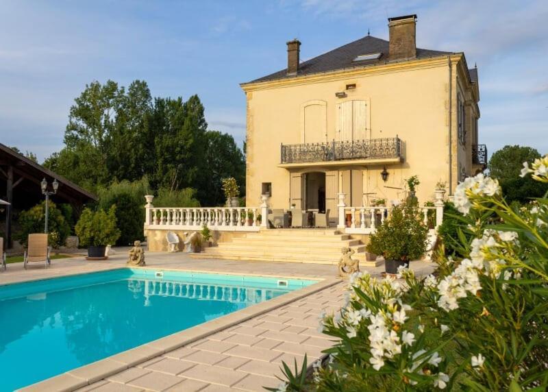 Casseneuil En Bord De Riviere Bed & Breakfast エクステリア 写真