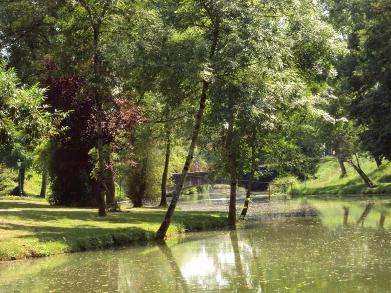 Casseneuil En Bord De Riviere Bed & Breakfast エクステリア 写真